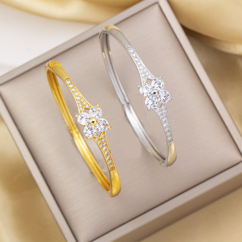 Bracelet female flower gold-plated niche style design classy sense bracelet easiest for matchfashionaccessible luxury electroplated accessible luxury style bracelet