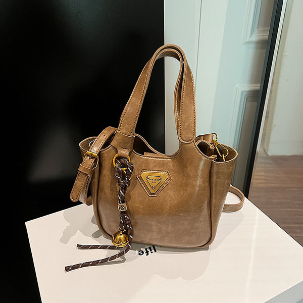 Tote bag women's 2025 new fashion trend handbag commuter shoulder messenger bag large capacity