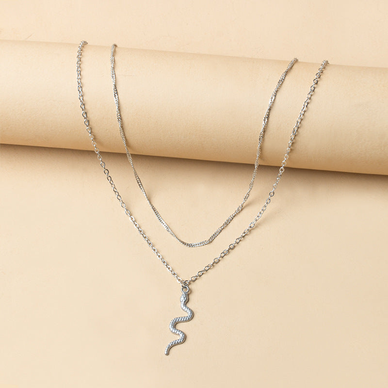 Multi-layered snake-shaped necklace wholesale european and american cross-border jewelry pendant easiest for matchniche style alloy women's clavicle chain snake-shaped chain