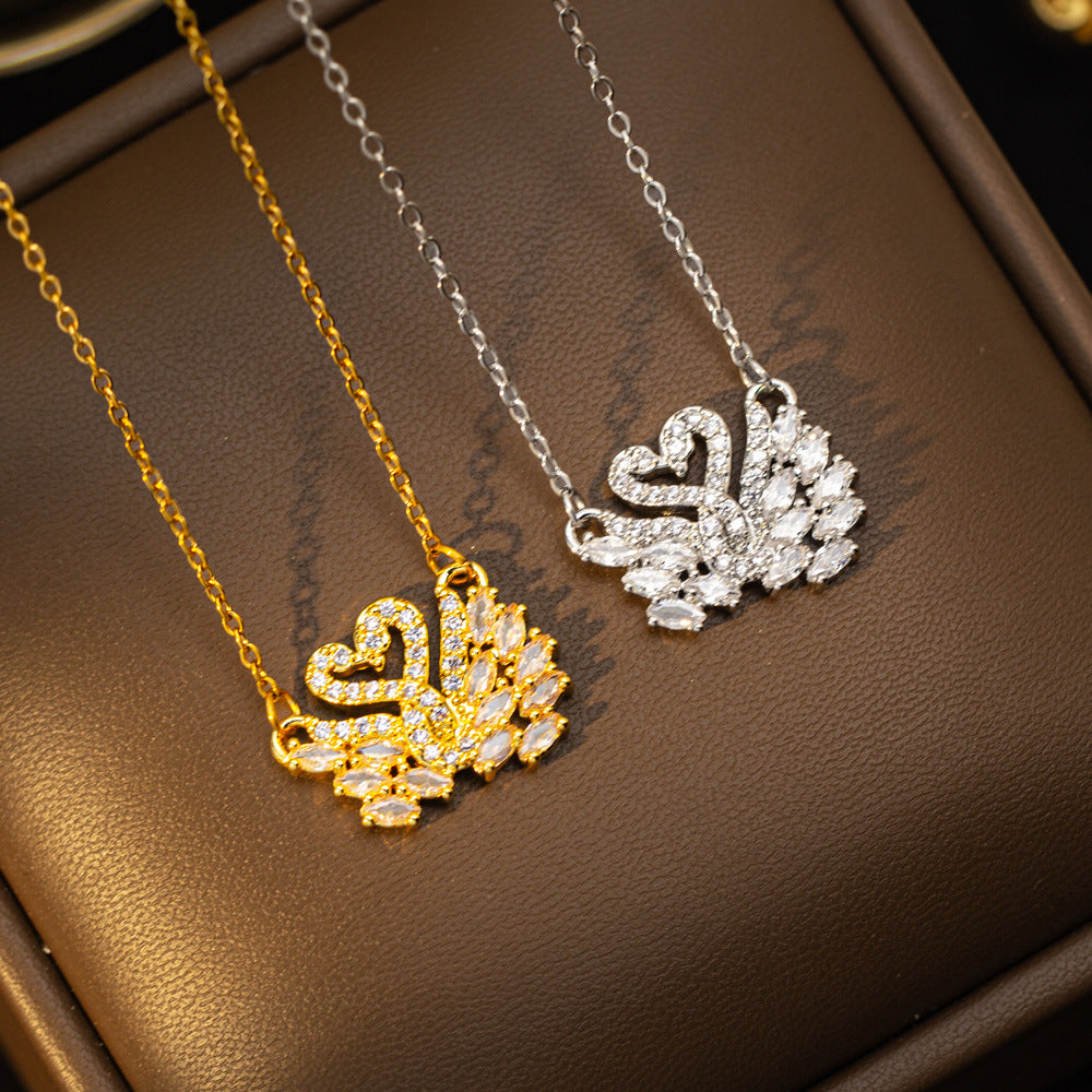 [titanium steel] fashion popular crystal swan necklace women's fashion simple pendant new light luxury sweater chain necklace
