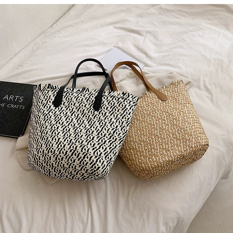 Single shoulder large capacity straw bag woven bag casual beach bag vacation ins straw bag single shoulder portable commuter women's bag