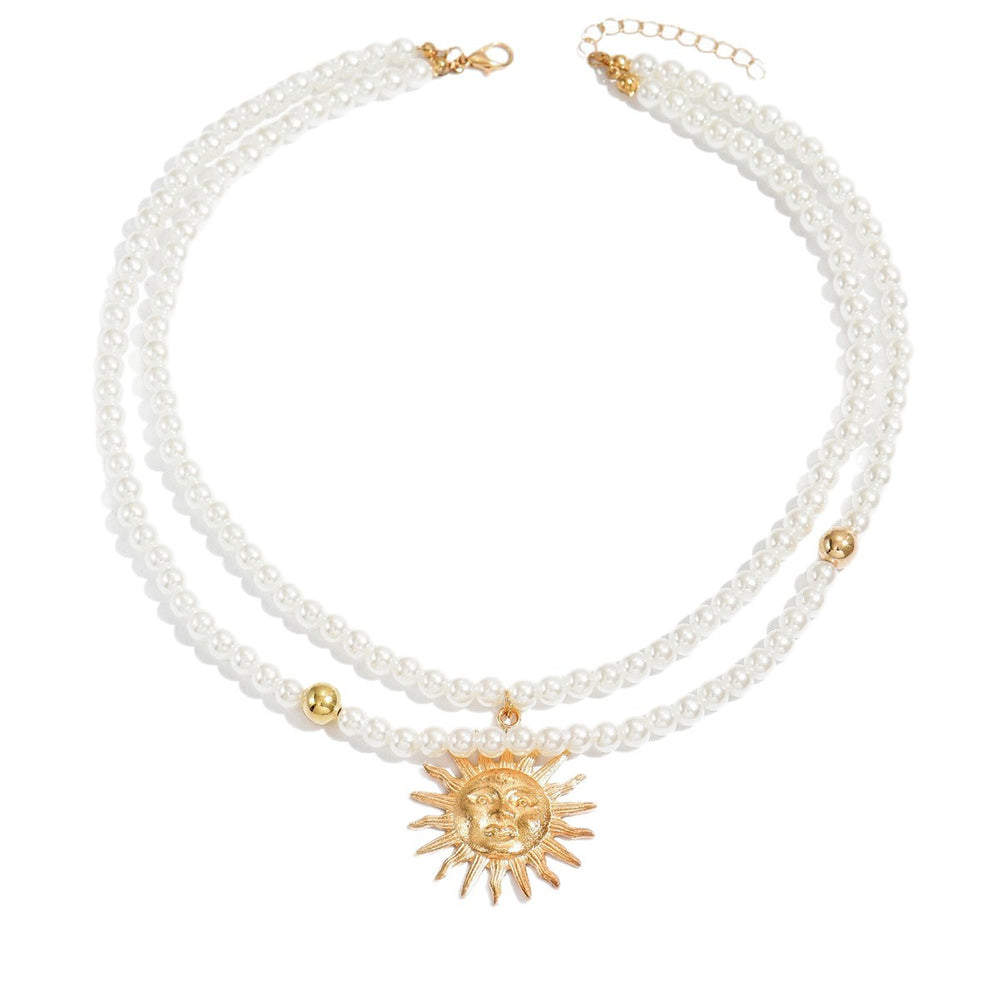 Wholesale autumn/winter necklaces: european & american cross-border jewelry, light luxury, high-end, unique, retro smiley face sun pearl choker