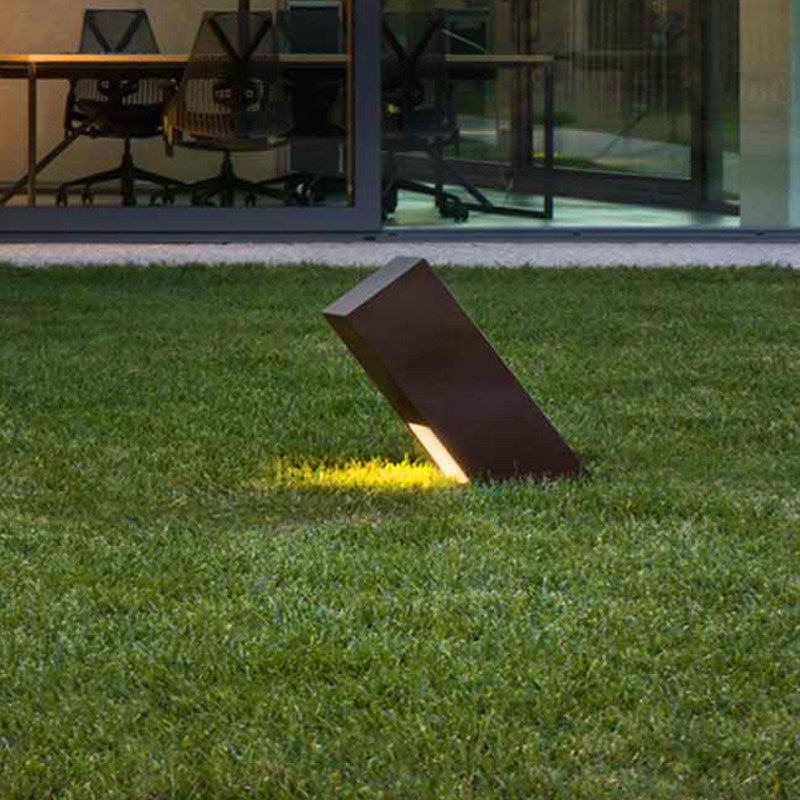 Outdoor waterproof lights - modern minimalist garden lights, lawn lights, landscape lighting for villas and driveways