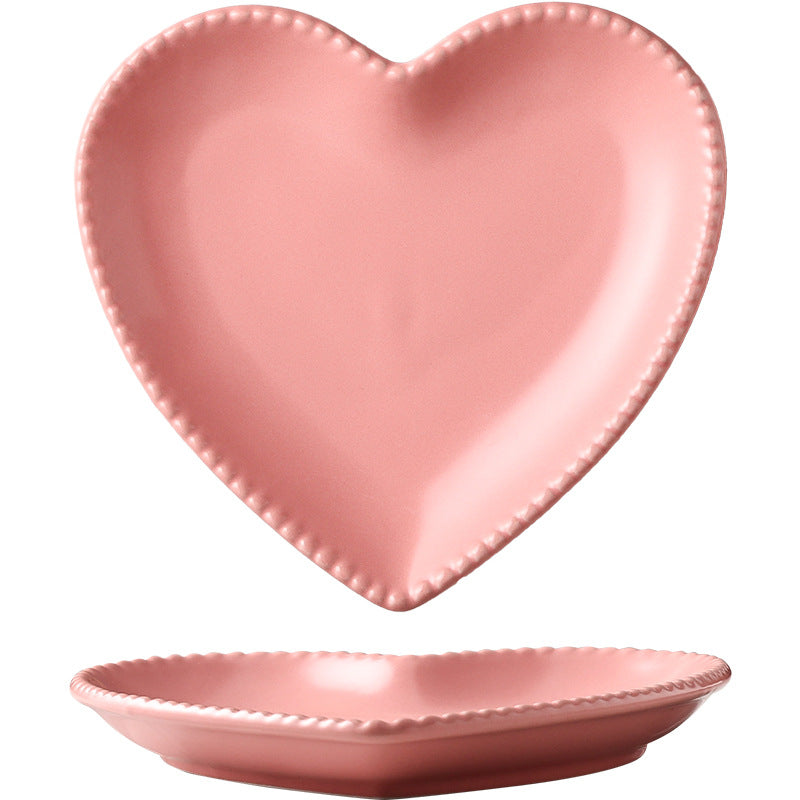 Creative heart-shaped ceramic dish - unique heart plate for snacks, jewelry, home use, cake, fruit, and heart-shaped desserts