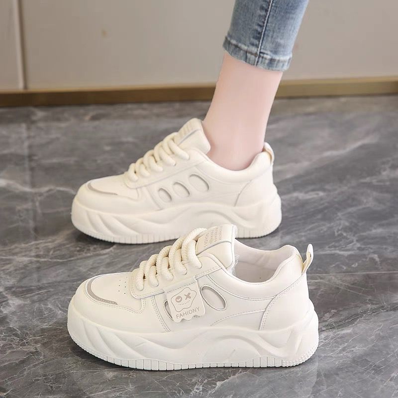 Thick sole bread shoes for women 2026 spring & fall new arrival soft ultra-light tie back sneakers for women easiest for match best selling round toe sneakers