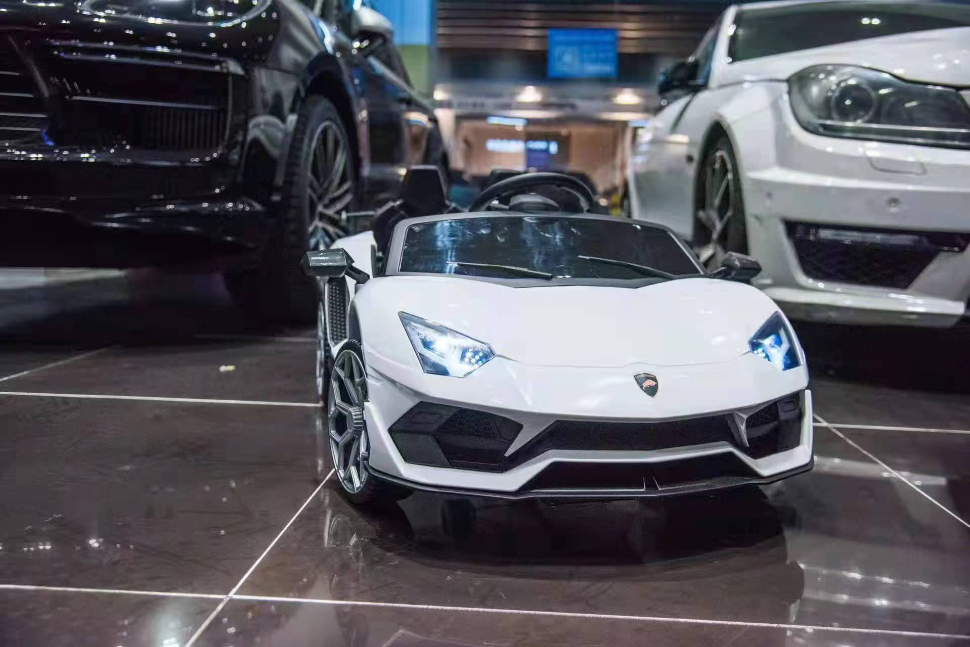 New children's electric car four-wheel remote control car charging can seat boys and girls baby sports car children's toy car