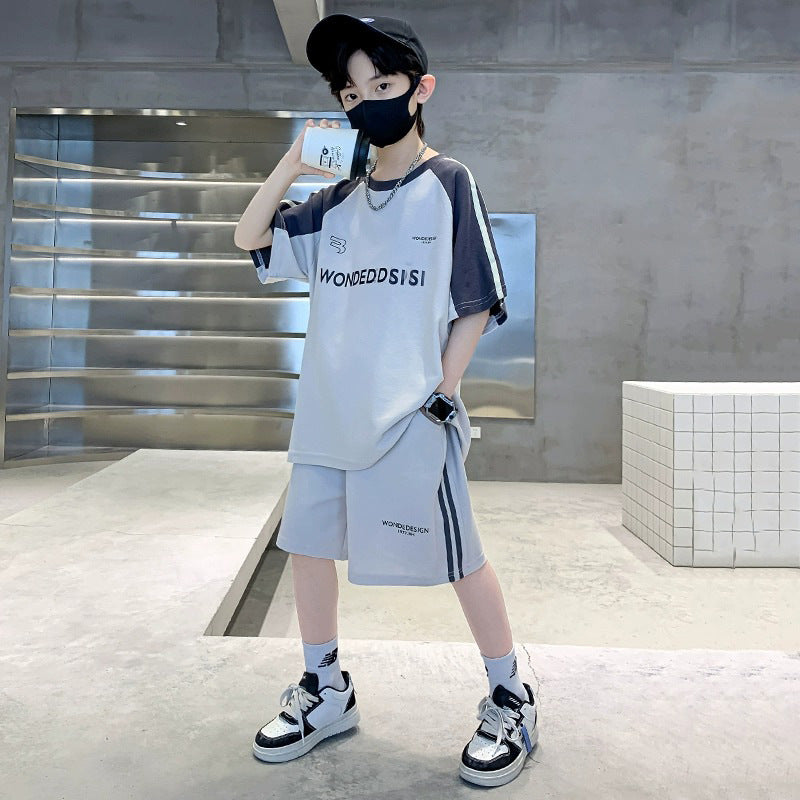 Boys' summer outfit set : new stylish summer kids' short-sleeve fashionable sportswear two-piece set, trendy summer style for boys