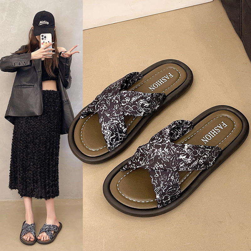 Women's flip-flops summer outdoor wear 2025 new cross-border fashion flip-flops non-slip versatile sandals women's