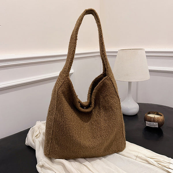 Woolen bag women's large capacity 2025 new autumn and winter versatile casual shoulder messenger bag class commuter tote bag