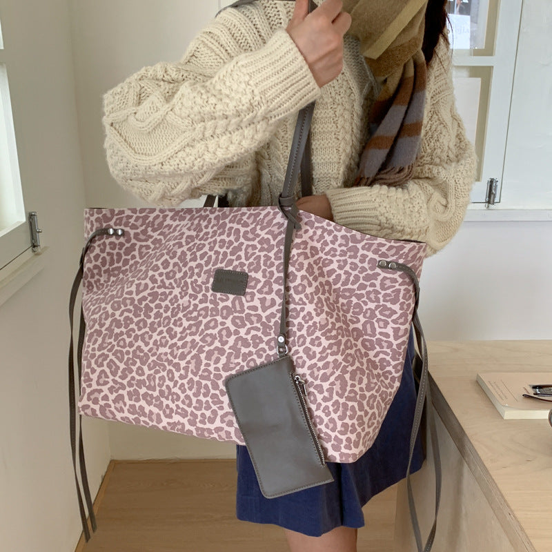 Pink leopard print niche shoulder bag - 2025 autumn new trendy versatile crossbody bag - european and american style large capacity tote bag