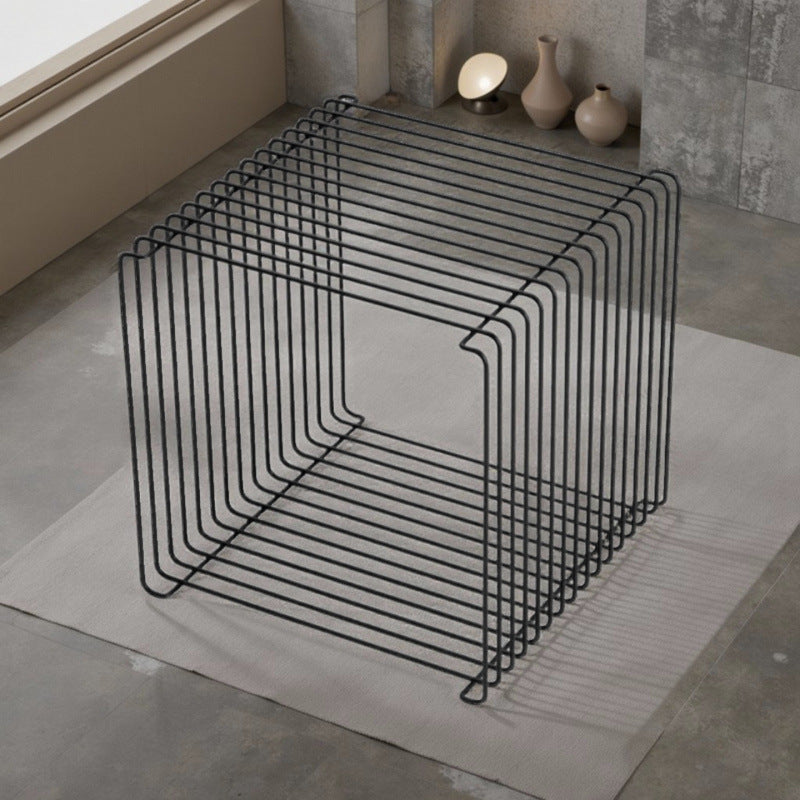 Same-day delivery of pre-owned mini storage shelves, carbon steel magazine racks, minimalist coffee tables, streamlined side tables, and sofa side tables