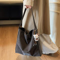 Large capacity retro handbag for women, trendy 2025 new arrival, minimalist versatile soft shoulder bag, high-end commuter tote bag