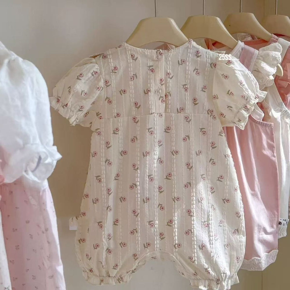 Newborn baby girl sweet & chic floral short-sleeve summer romper - lightweight bodysuit for outdoor crawling