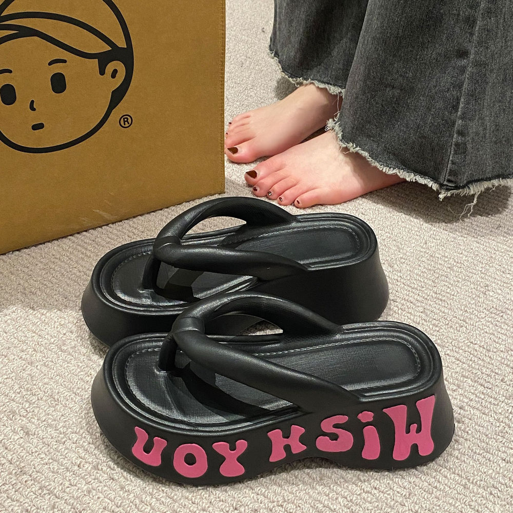 2025 platform flip-flops women's summer outdoor wear ins fashion home soft sole letter eva slippers women's non-slip