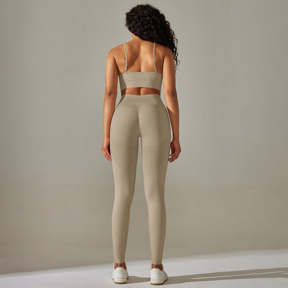 European and american new seamless yoga set: camisole, beautiful back sports bra, tummy control high-waisted butt-lifting leggings for running and fitness