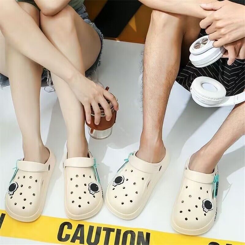 New arrival crocs women's summer shit-feeling thick sole slippers toe-cap sandals couple non-slipcasual beach shoes for men