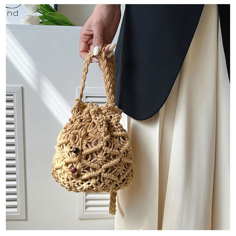 Small lucky bag woven messenger bag fashionable versatile small bag shoulder woven bag summer Internet celebrity niche woven shoulder bag