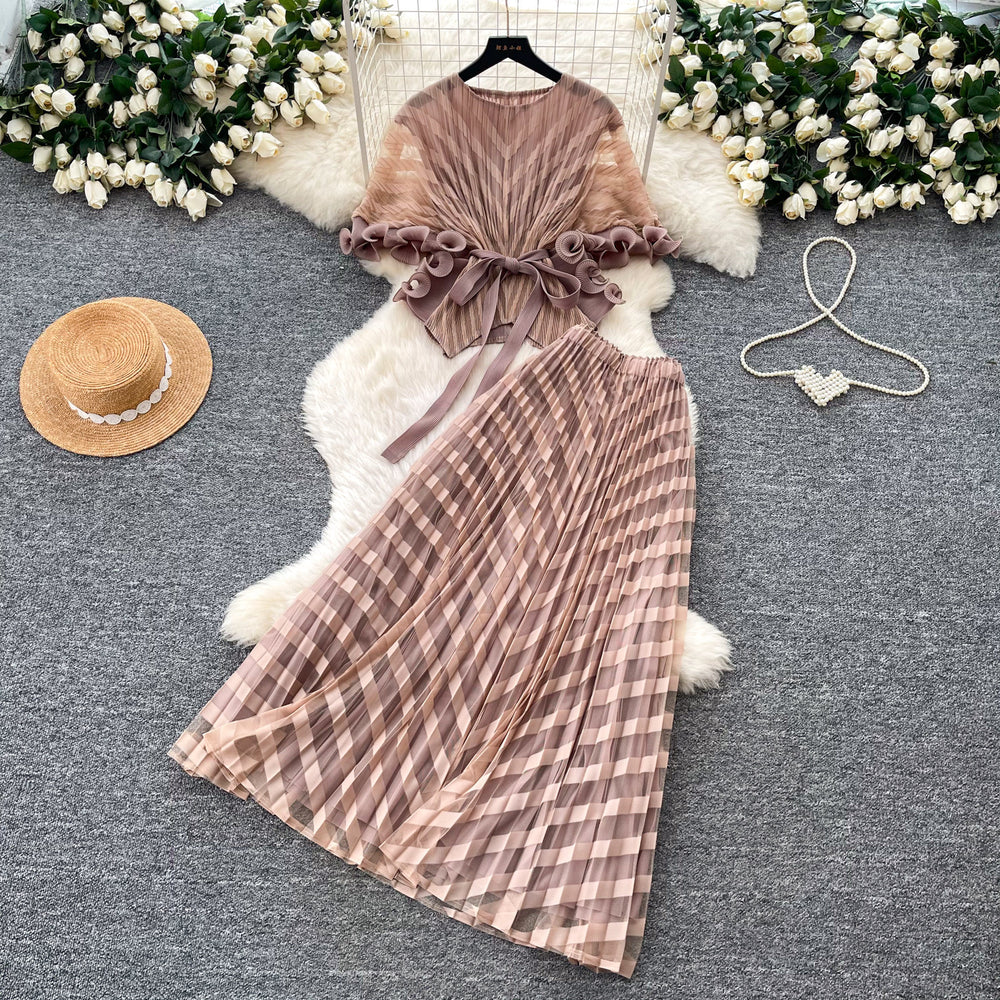 French chic lace v-neck two-piece set for women -  summer collection: tie-waist pleated skirt, slimming and elegant