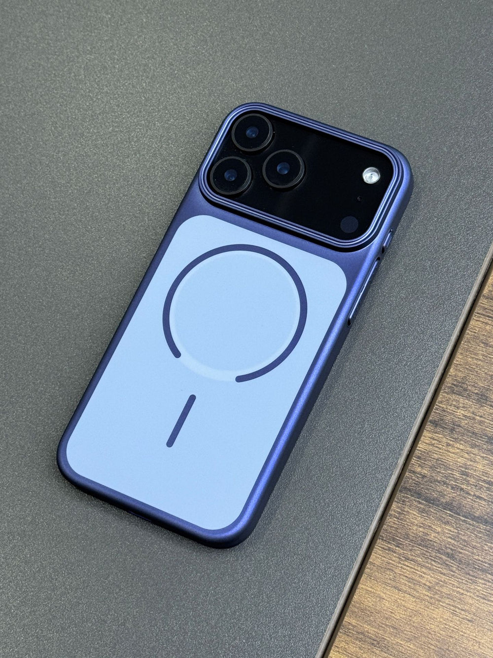 Suitable for iphone17 excimer frosted magnetic phone case apple 16 skin-like simple large window pc mobile phone case