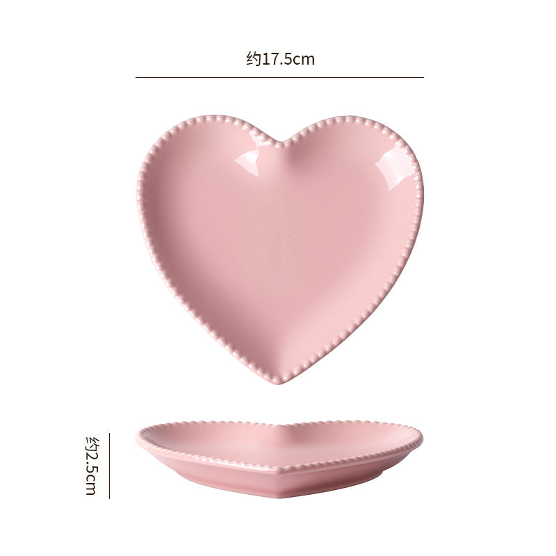 Creative heart-shaped ceramic dish - unique heart plate for snacks, jewelry, home use, cake, fruit, and heart-shaped desserts