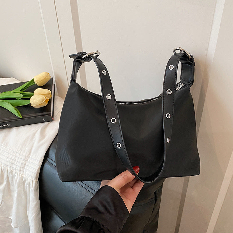 Cross-border high-end simple solid color underarm small square bag women's new fashion anti-splashing bag casual shoulder bag bag