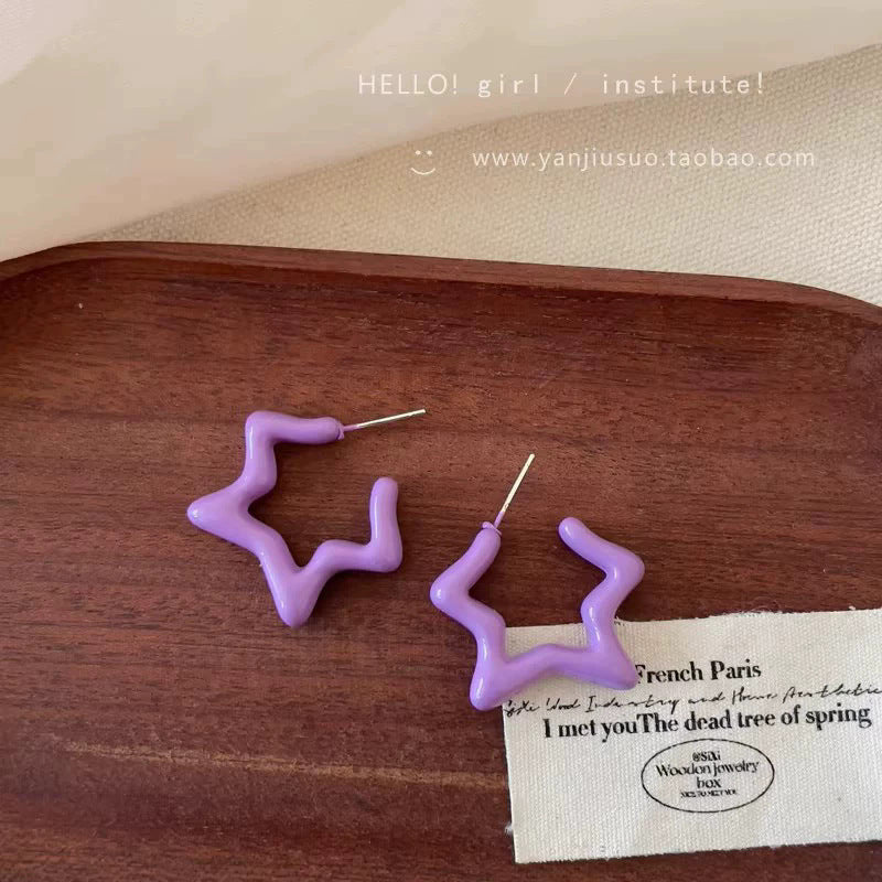 Spring break style white floral earrings - unique dopamine studs, niche design, versatile earrings