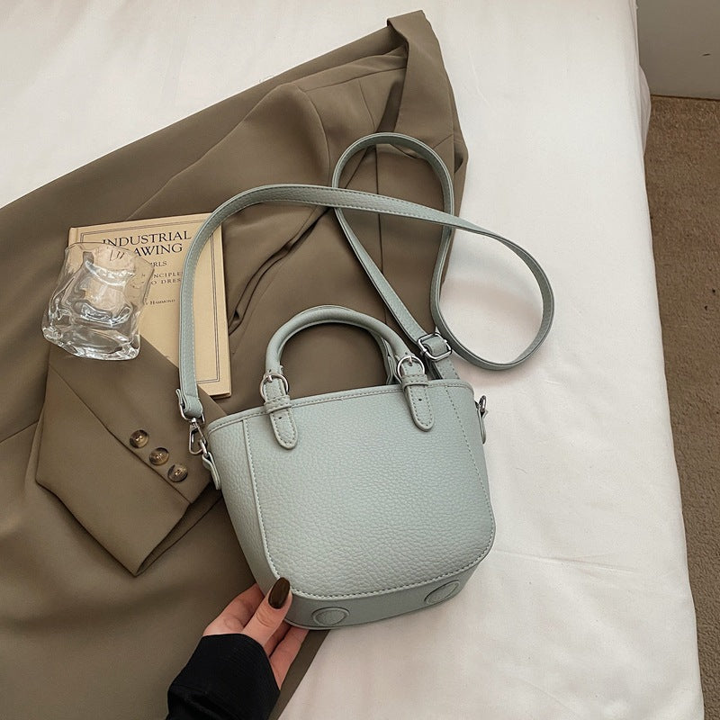 Foreign order advanced sense simple portable small bag women's 2025 new foreign style shoulder bucket bag commuter messenger bag