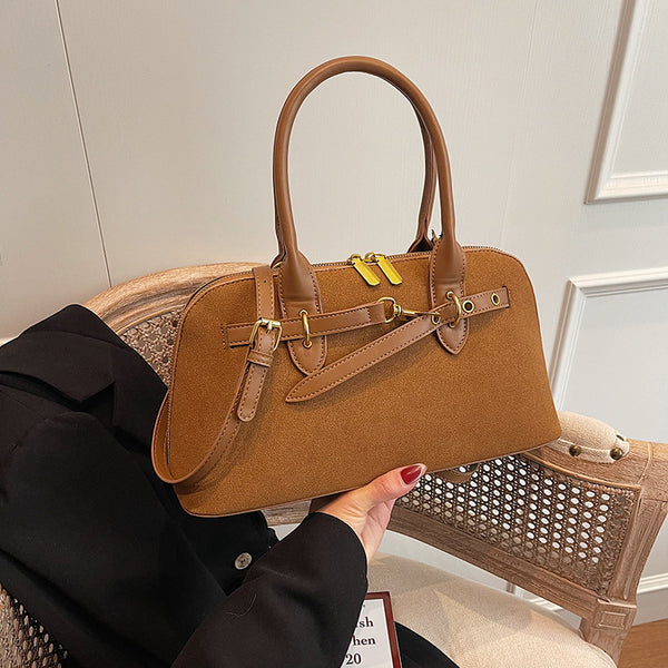 Niche retro hand-carried shell bag women's 2025 winter new fashion shoulder bag high-end oblique straddle women's bag