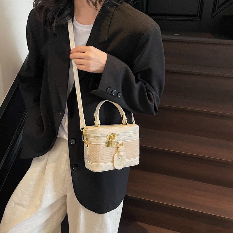 Retro versatile handbag, high-end simple box bag 2025 new trendy and popular messenger bag, niche shoulder bag