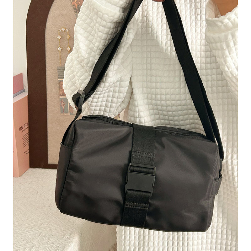 Cross-border casual nylon toast bag women's 2023 new sports style ins versatile fitness bag shoulder messenger bag