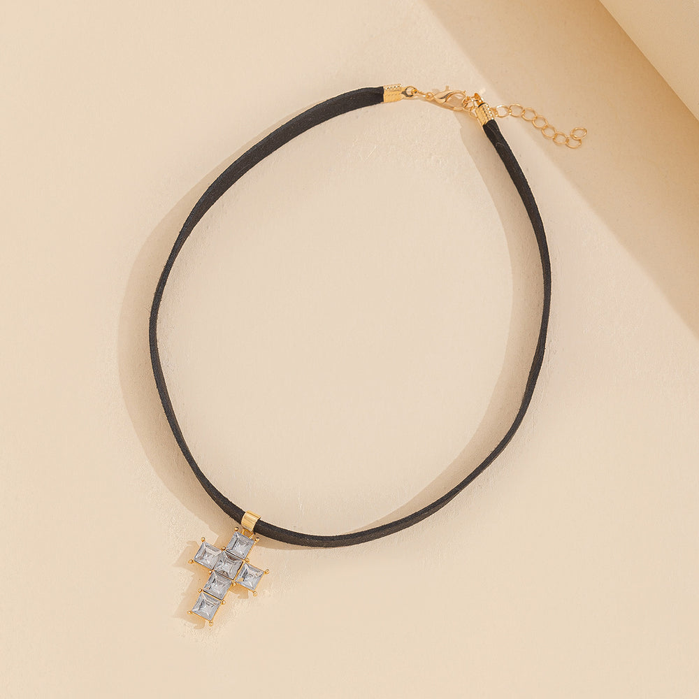 Dark style cross necklace wholesale cross-border stylish choker diamond necklace women's niche accessible luxury fashion necklace