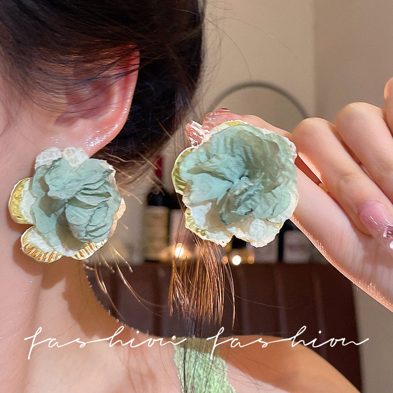 Suitable for summer pink flower earrings for women sense of designniche stylepopular earrings 2026 popular petal earrings