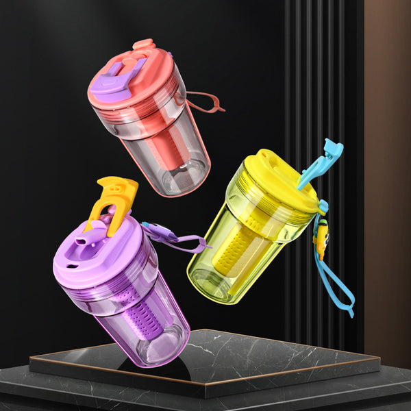New  summer children's water cup with straw tea separation high value portable accompanying plastic cup wholesale