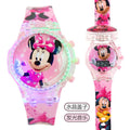 Minnie [360° rotation + light + music] comes with battery
