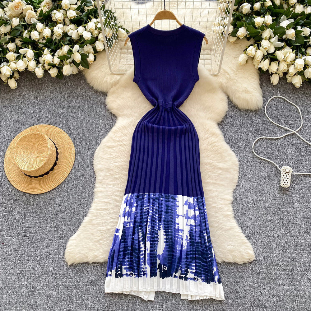 Design gradient tie-dye knit dress -  summer new arrival: elegant and chic single-breasted round neck sleeveless dress