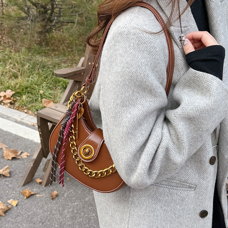 Cross-border bags Women's trendy fashion shoulder bags Women's casual saddles Daily travel trendy versatile underarm women's bags