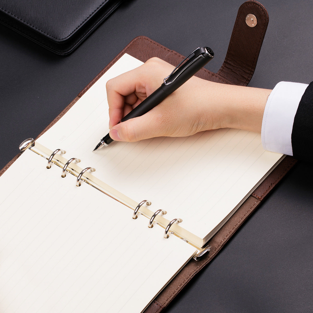 Deli 3151 loose-leaf notepad 100 pages business notebook leather book PU book 25K diary stationery wholesale