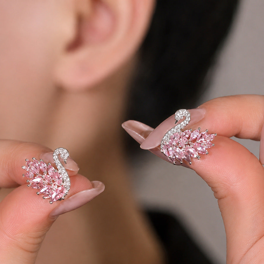 Copper alloy earrings: luxurious, exquisite, and ultra-sparkling zircon swan design. a chic and versatile statement piece for autumn and winter. hot-selling stud earrings