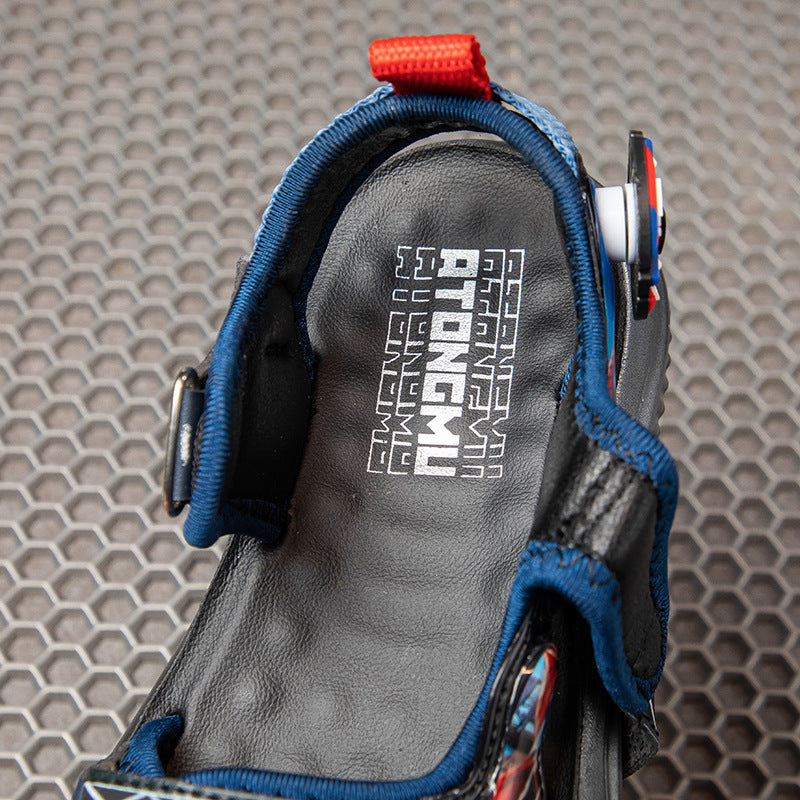 Summer new boys cartoon trend lights sports beach shoes small middle-aged children polyurethane sole casual soft-soled sandals