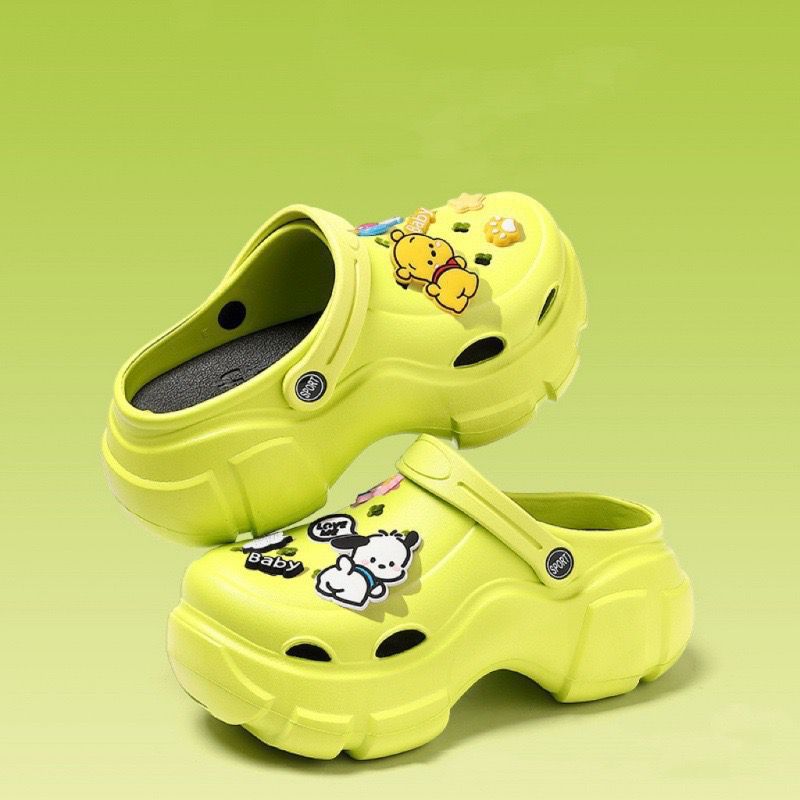 Crocs women's summeroutwear feeling of stepping on shit, thick sole non-slip 2024 new arrival beach toe sandals and slippers summer