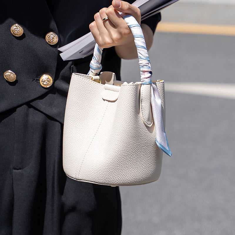 Bucket bag 2026 new handbag women's fashion simple elegant high-quality european and american popular retro crossbody bag