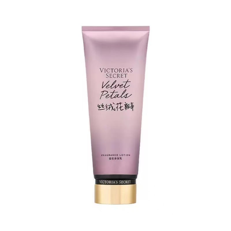Victoria's secret velvet petals moisturizing and long-lasting fragrance 236ml body lotion