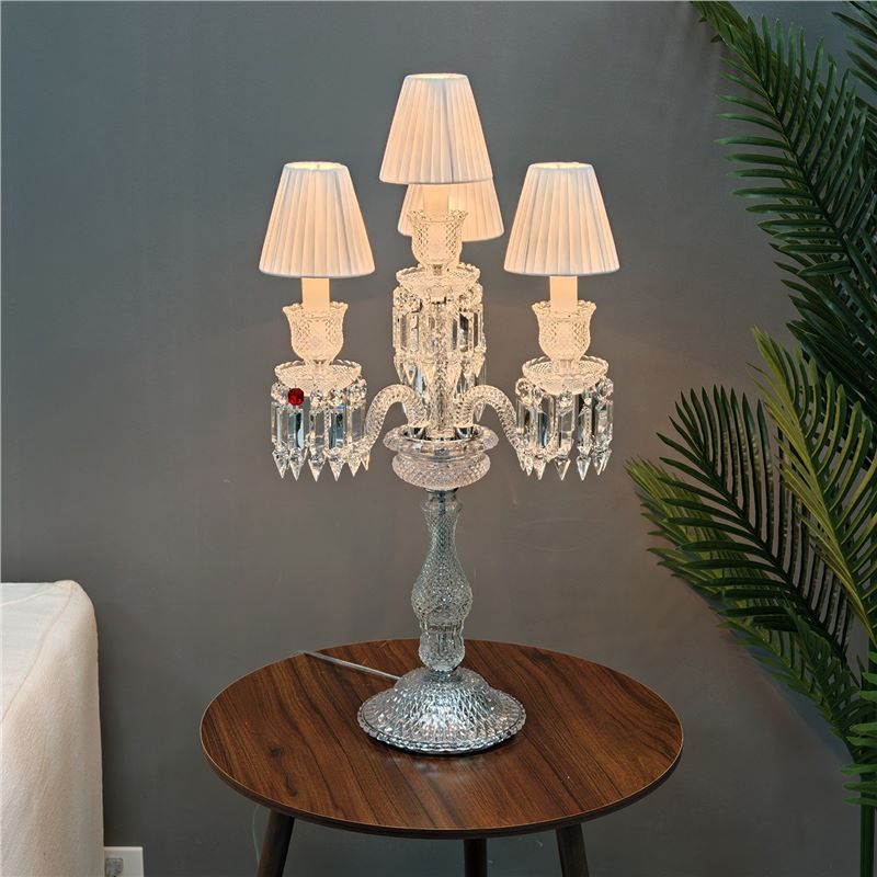European-style light luxury living room crystal multi-head floor lamp, american modern minimalist glass elephant wedding sofa table lamp