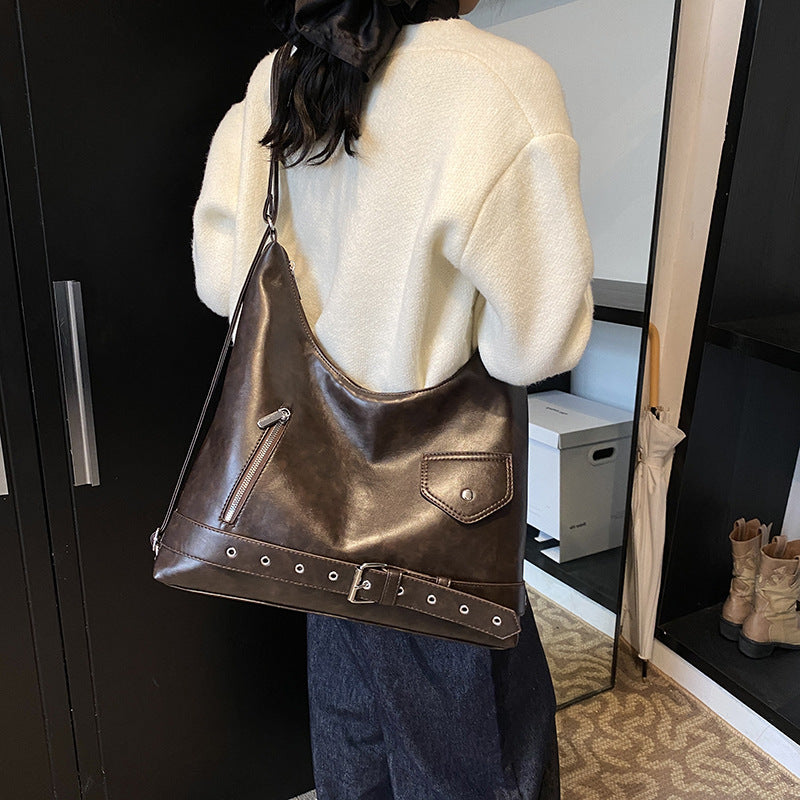 Cross-border single shoulder messenger tote bag, autumn and winter new niche retro large capacity high-end sense simple commuter armpit bag