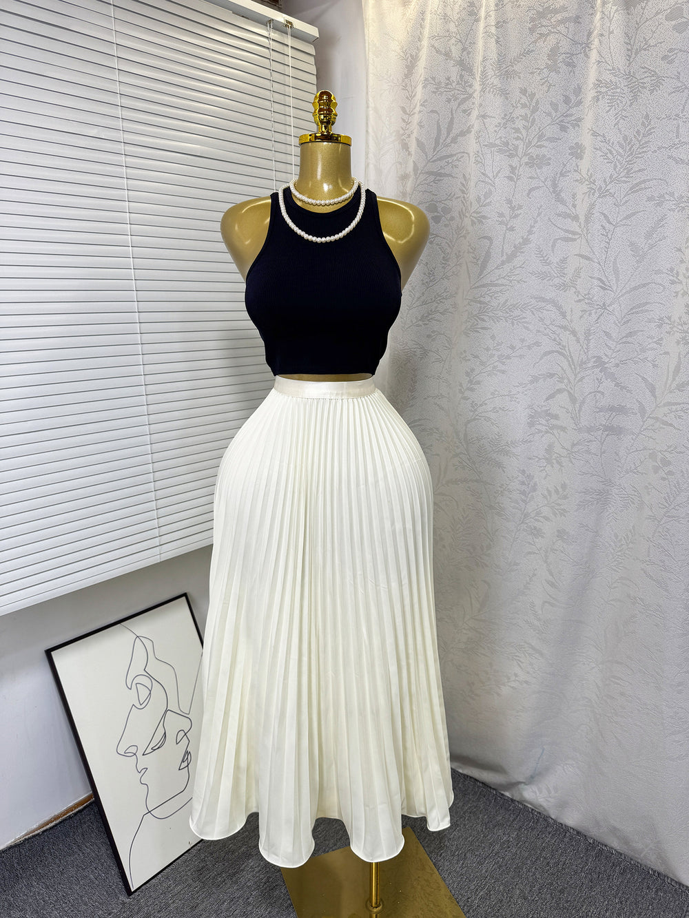 K-stylehigh waist elastic waist pure colorpleated skirt a-line skirt slimming lookeasiest for matchwork clothing skirt