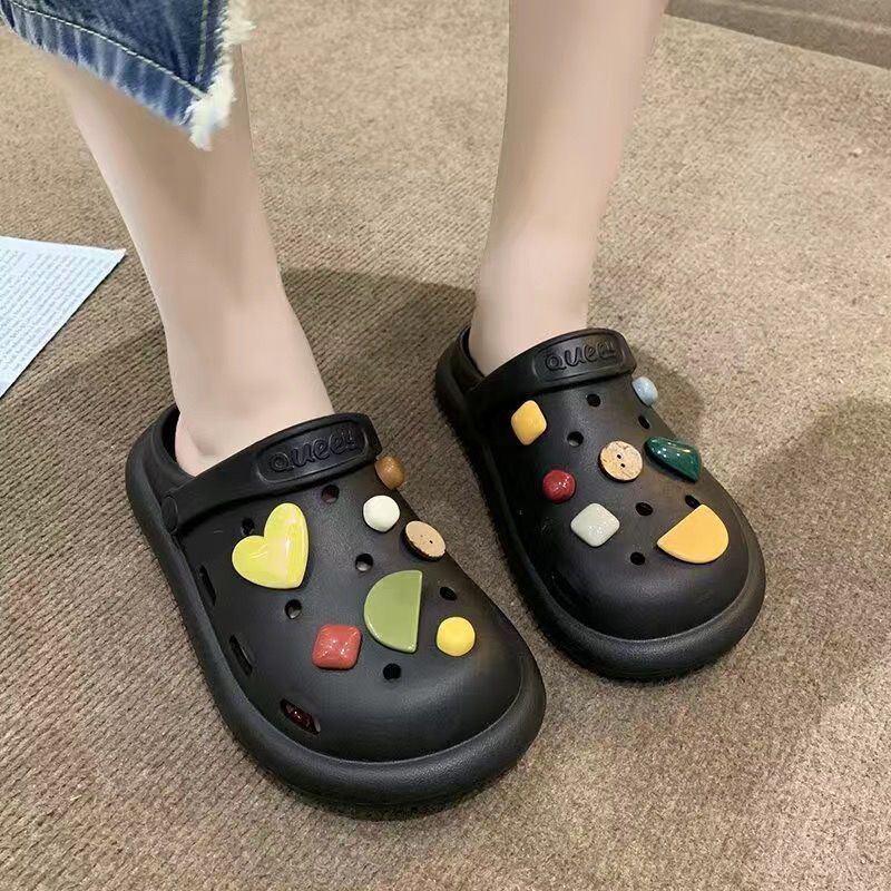 Crocs women's sandals 2023 summernew arrivalpopularthick solecute cartoon toe cap beach slippers trendy ins
