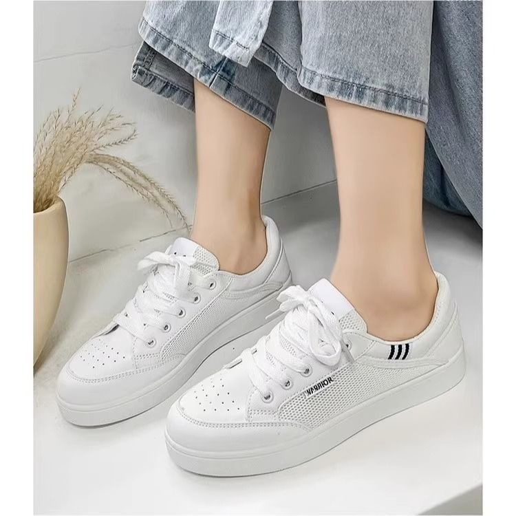 Internet celebrity white shoes women's spring summer breathable thin 2024 new Shishang versatile board shoes mesh sneakers children