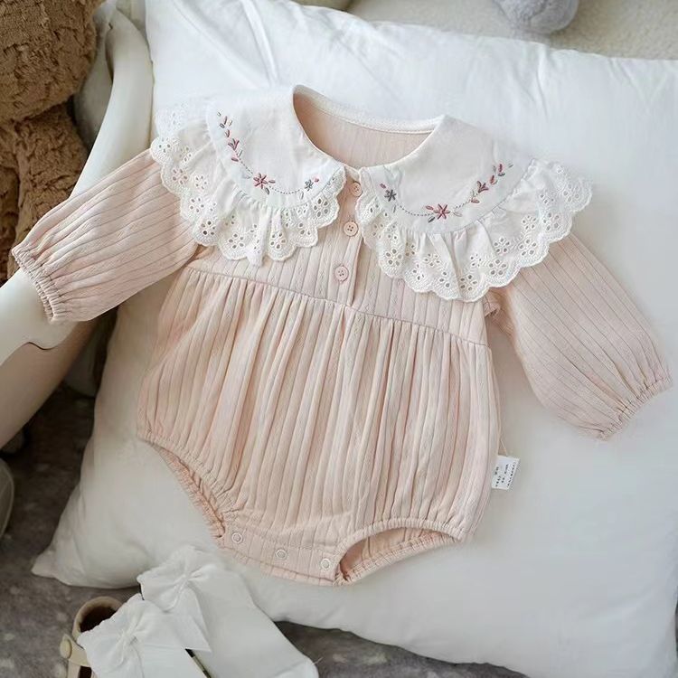 Infant and toddler spring and autumn clothing, baby girl long-sleeved romper, 100-day and first-year celebration outfit, stylish floral jumpsuit, super cute peter pan collar