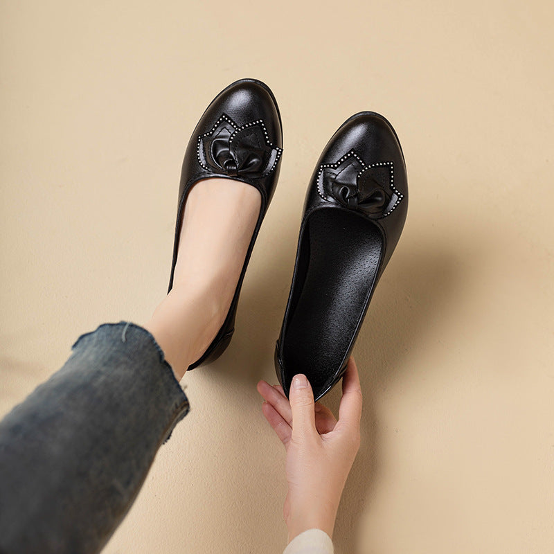 Autumn shoes in stock, low-top pure color round toe daily loafers, live broadcast, mother's shoes, cross-border foreign trade soft leather shoes