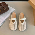 Trendy and versatile closed-toe mules, perfect for wearing out. new 2025 summer collection of breathable, hollow-out flat sandals and slippers for women, available wholesale